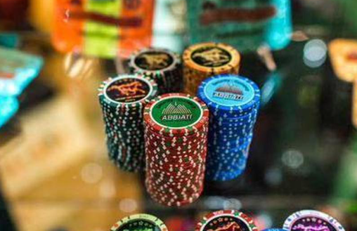 kolektor-chip-casino-tradisional-kian-diminati-dunia